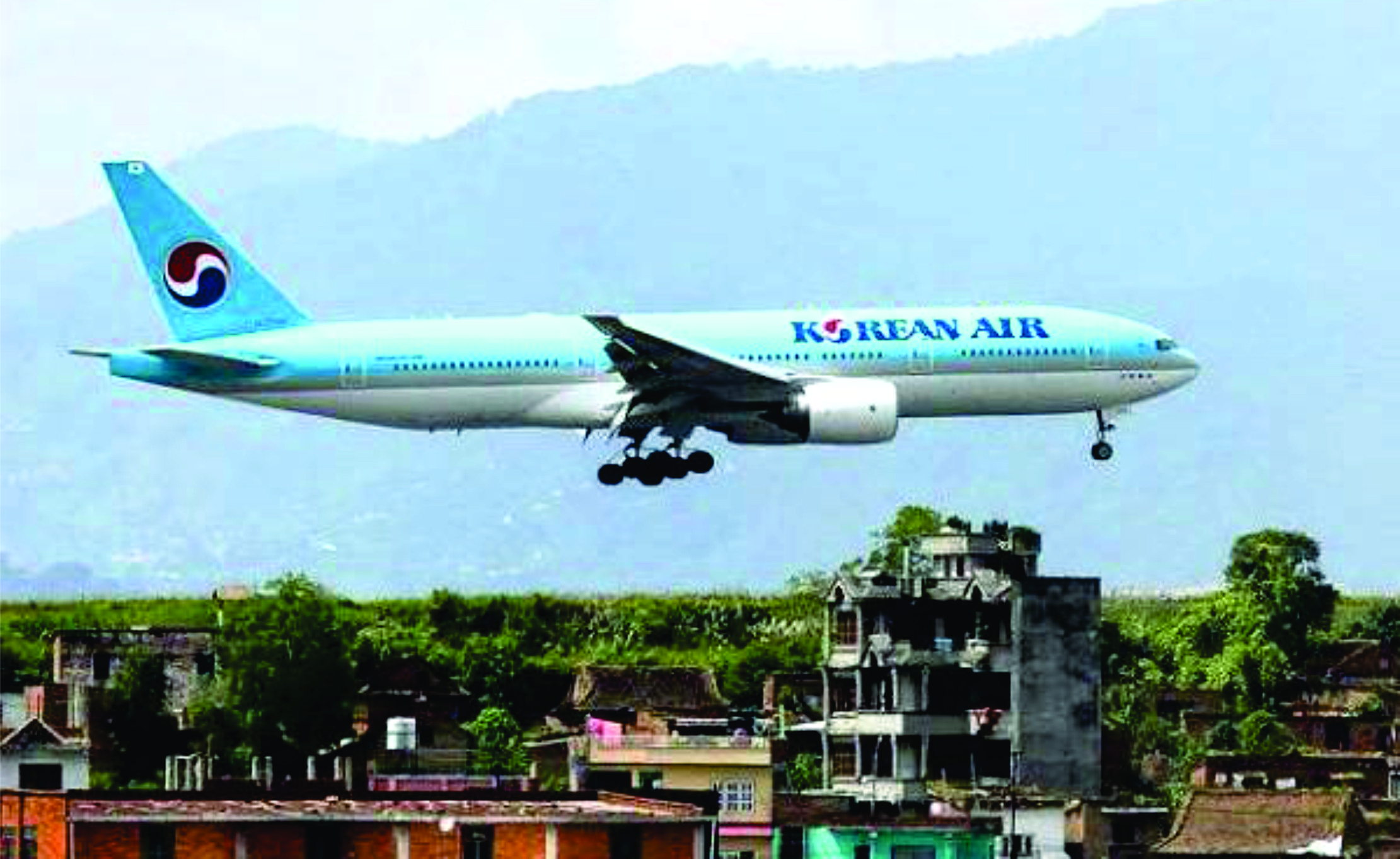 दक्षिण कोरियाबाट स्वास्थ्य सामाग्री बोकेर कोरियन एयर काठमाडौं आयो