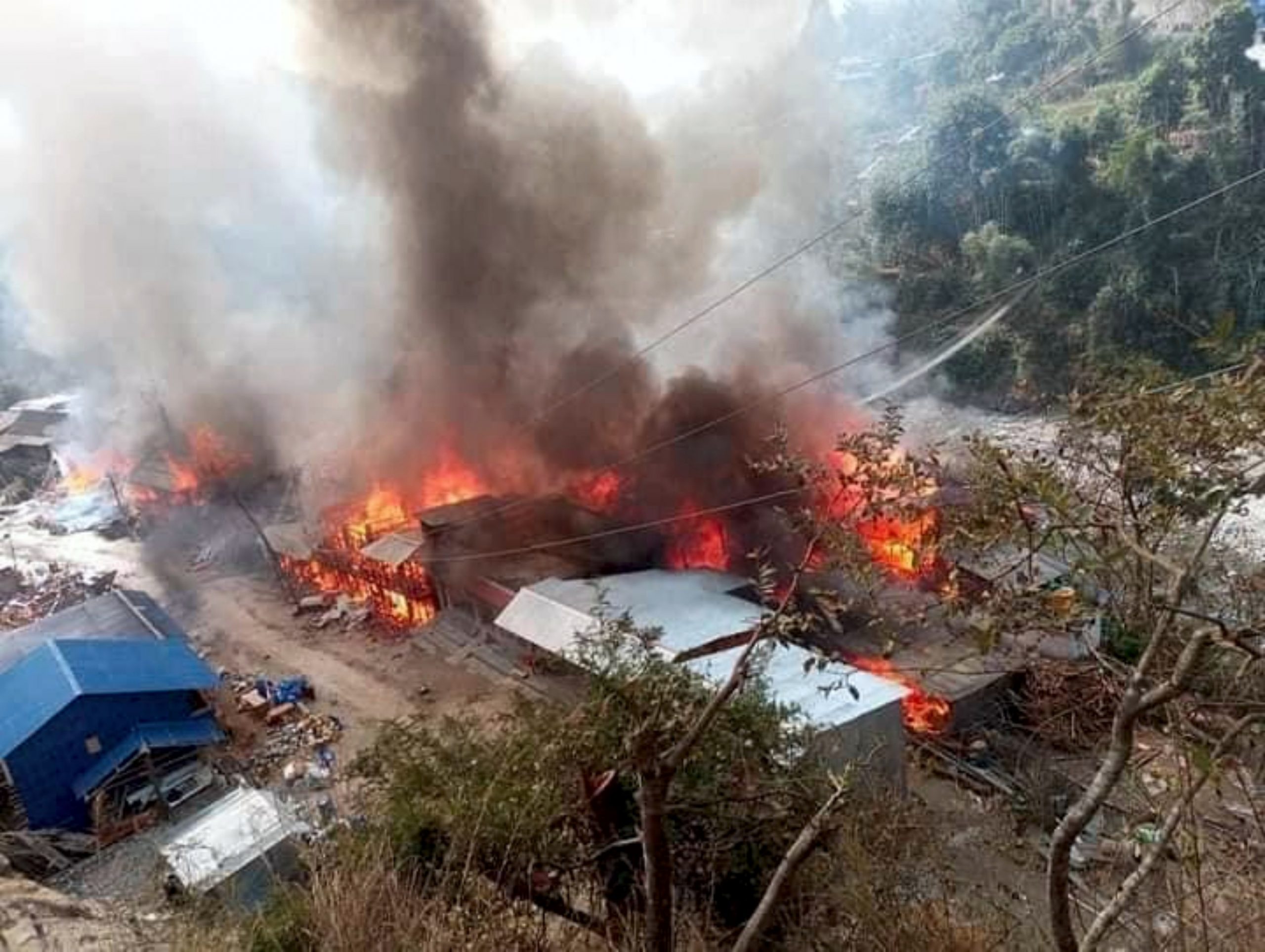 ताप्लेजुङको दोभान बजारमा आगलागी हुँदा ७९ घरपरिवार विस्थापित