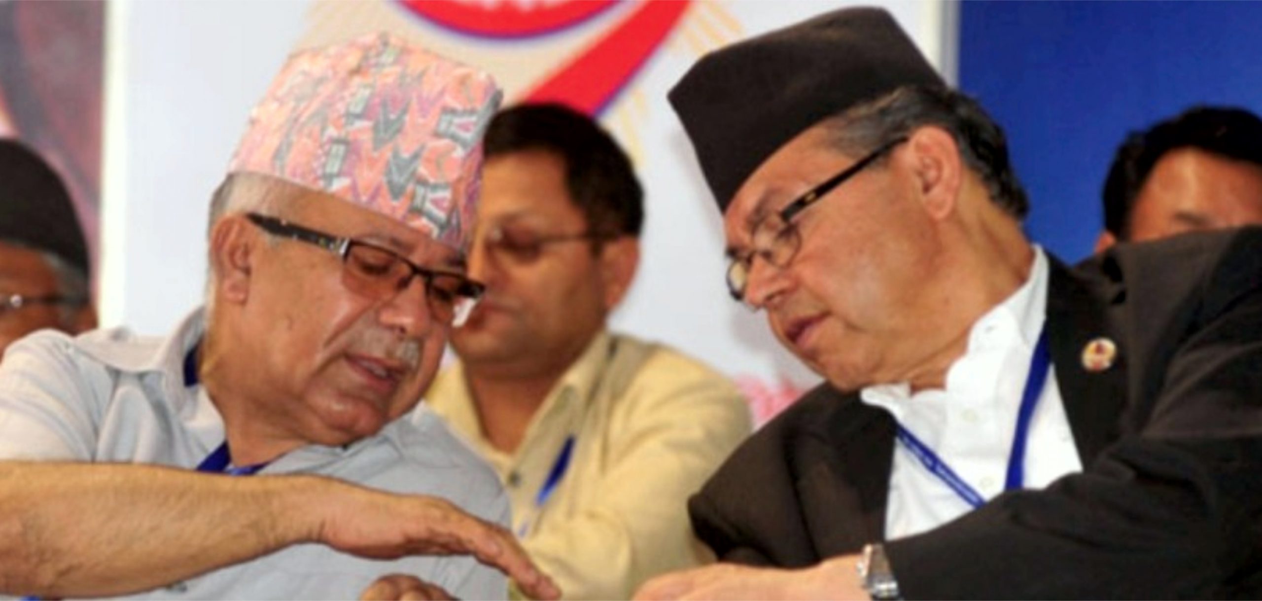 झलनाथ खनाल माधव नेपाल नेतृत्वकै पार्टीमा