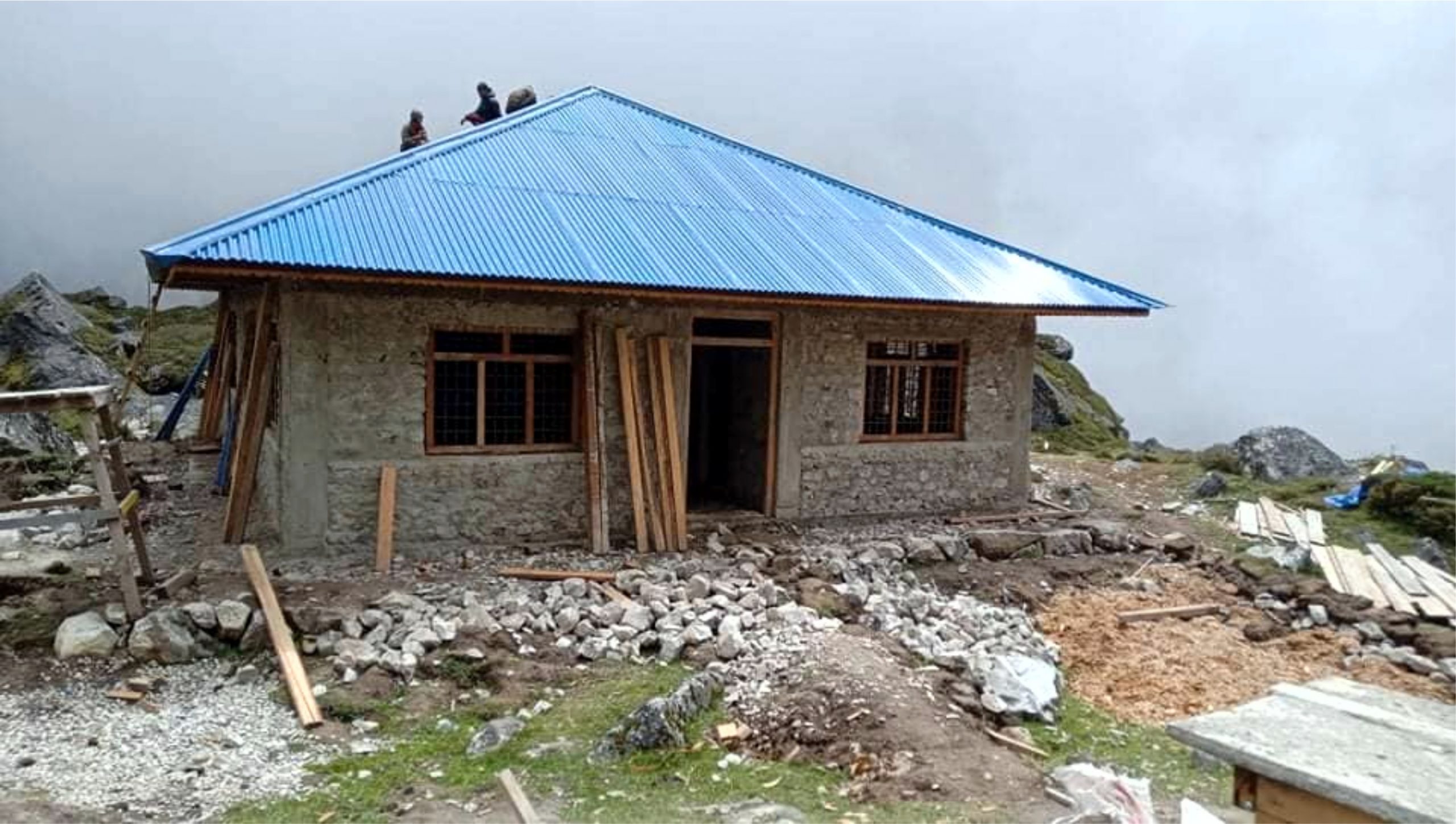 फक्ताङलुङमा गुरु निजी आश्रम भवन निर्माण