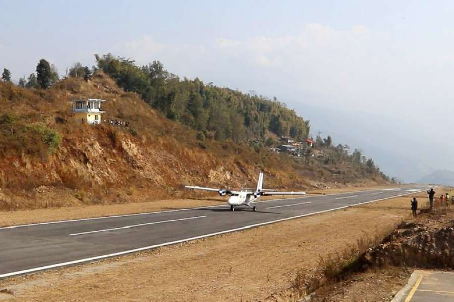 फाल्गुनन्द सुकिलुम्बा विमानस्थलमा नेपाल बायुसेवाको सफल परीक्षण उडान
