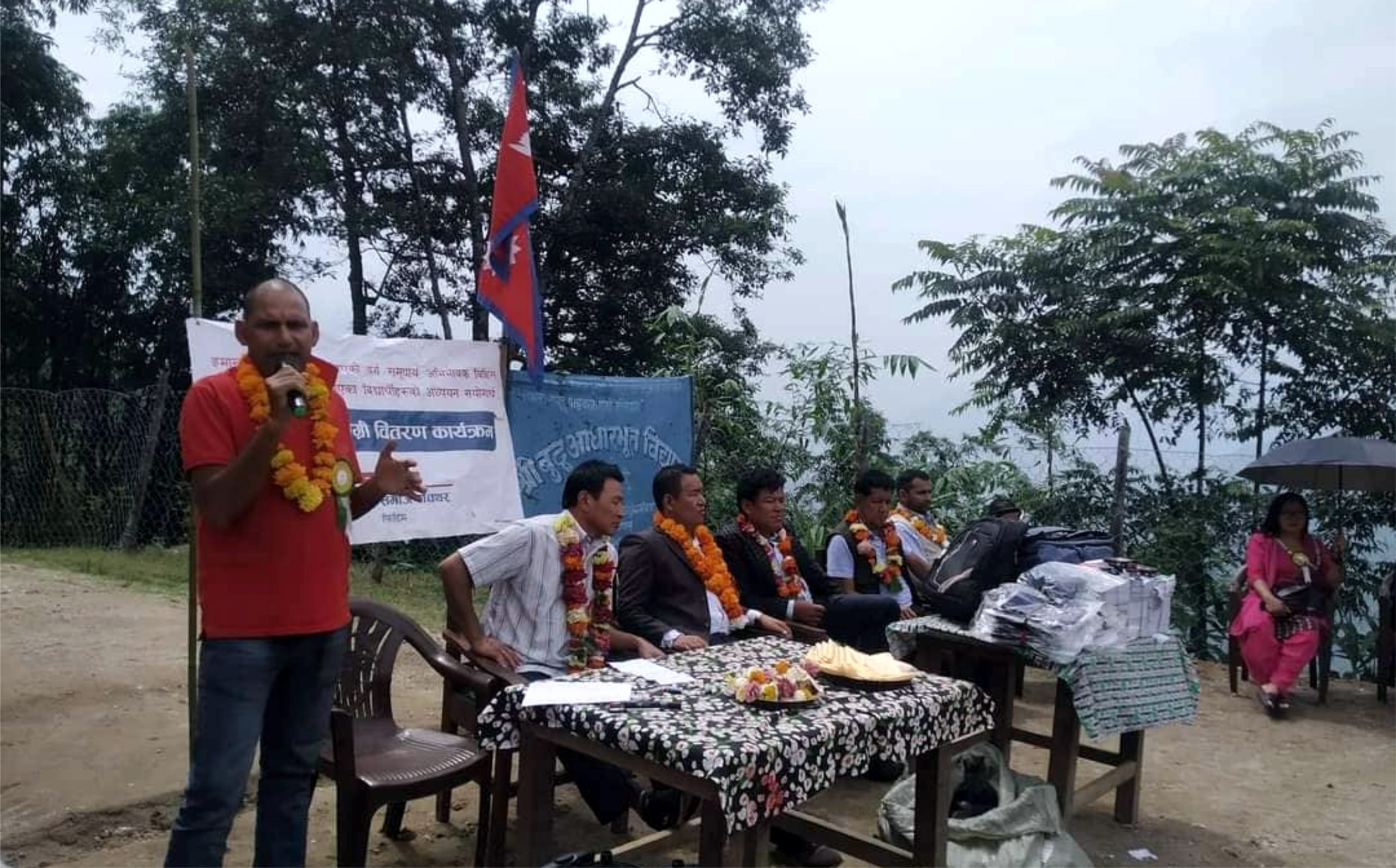 जनसेवा समाज पाँचथरद्वारा विद्यार्थीलाई स्कुल पोशाक तथा स्टेसनरी सामग्री बितरण