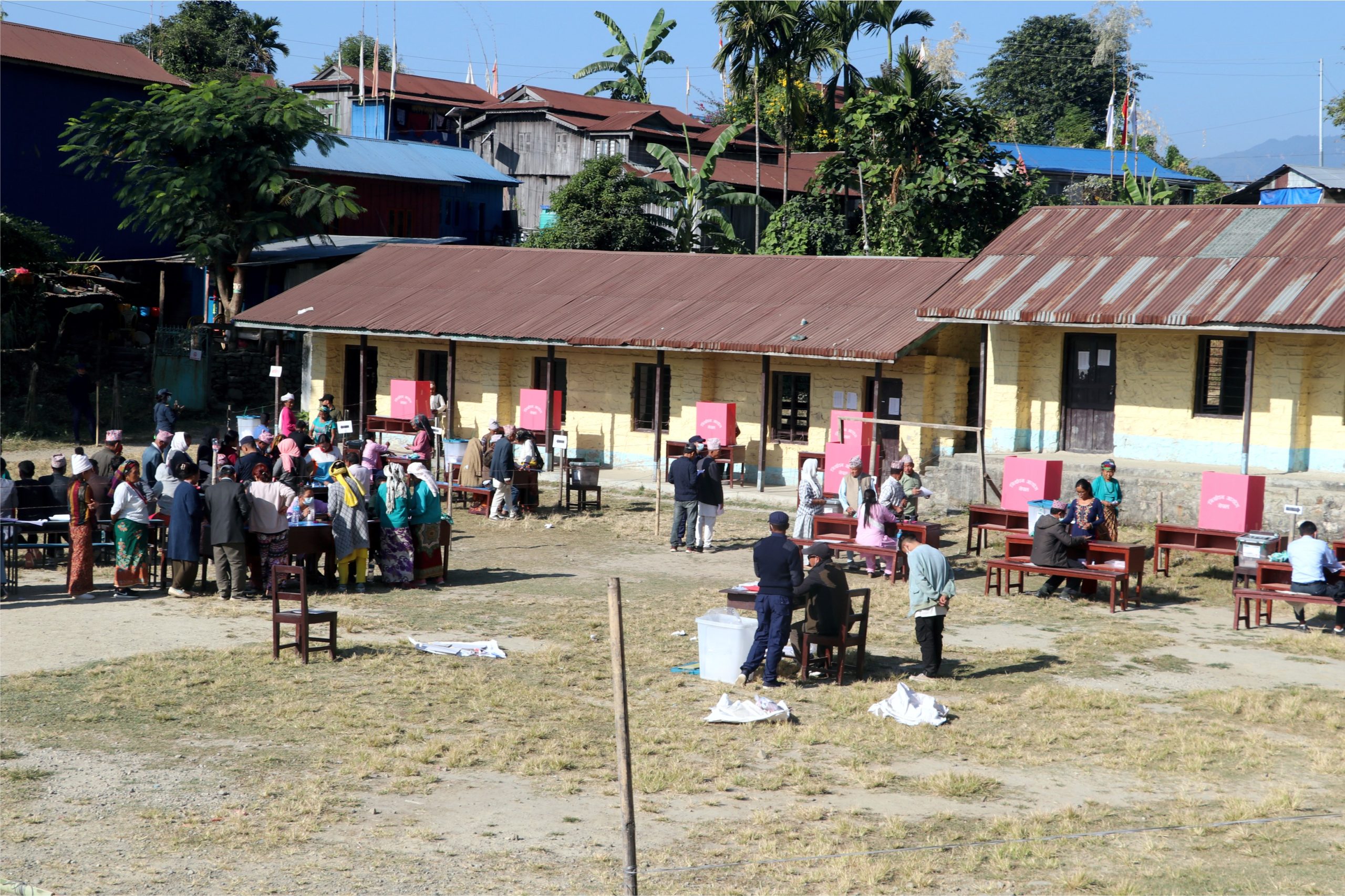 निर्वाचन अपडेट : माङसेबुङ ५ भालुटार मतदान केन्द्रमा ११३१ मत खस्यो